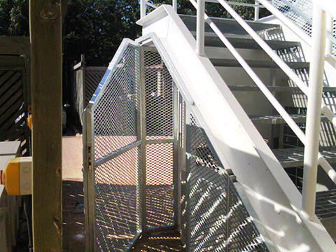 angled-understairs-cage